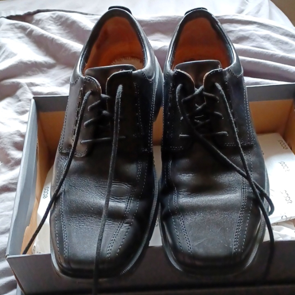 Clark's Unstructured Dress Shoe